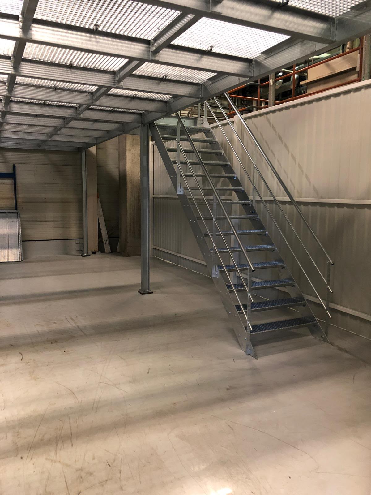 Verzinkte industriële trap en bordes
